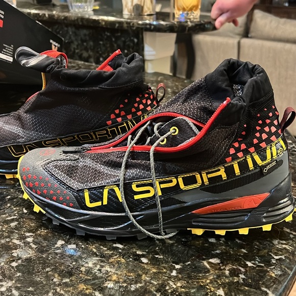 LA SPORTIVA crossover 2.0 GTX black and yellow mountain running shoes - Picture 4 of 4